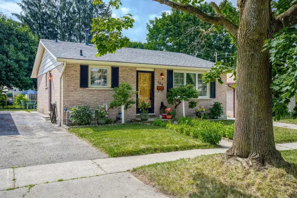 169 Country Club DR, Guelph, ON N1E 3K8