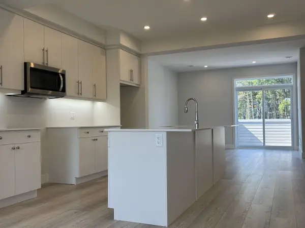 London South, ON N5Z 0B6,925 Deveron CRES