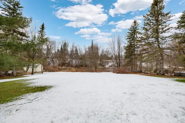 Manotick - Kars - Rideau Twp And Area, ON K4M 1G2,5218 Mclean CRES