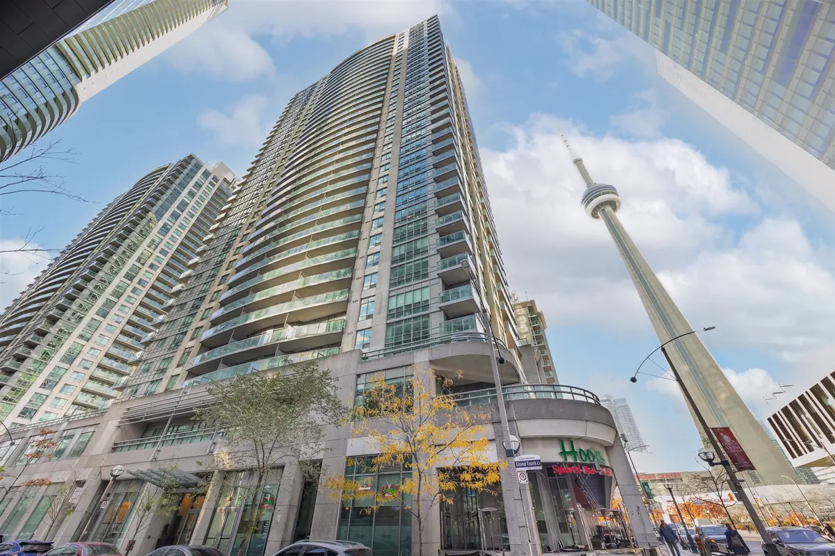 30 Grand Trunk CRES #2910, Toronto C01, ON M5J 3A4