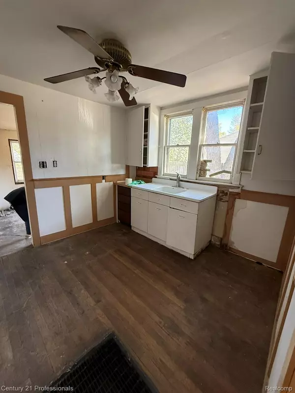 Warren, MI 48091,7251 Yacht AVE