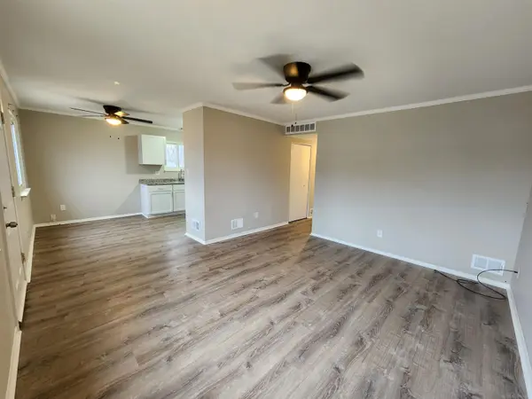 17405 Ivanhoe ST, Roseville, MI 48066