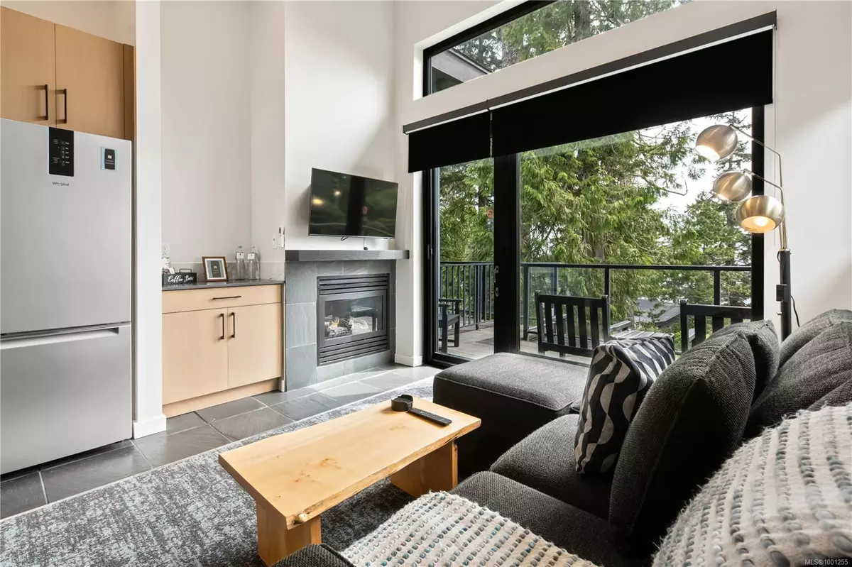 Ucluelet, BC V0R 3A0,596 Marine Dr #2004