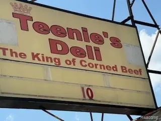 Detroit, MI 48219,18244 W 7 Mile RD