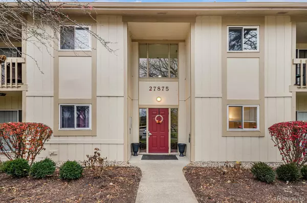 Farmington Hills, MI 48334,27875 Berrywood LN #81