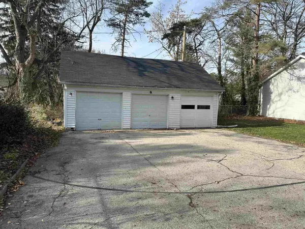 203 Ardussi AVE, Saginaw, MI 48602