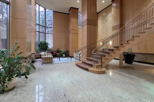 Toronto C15, ON M2H 3S6,89 Skymark DR #511