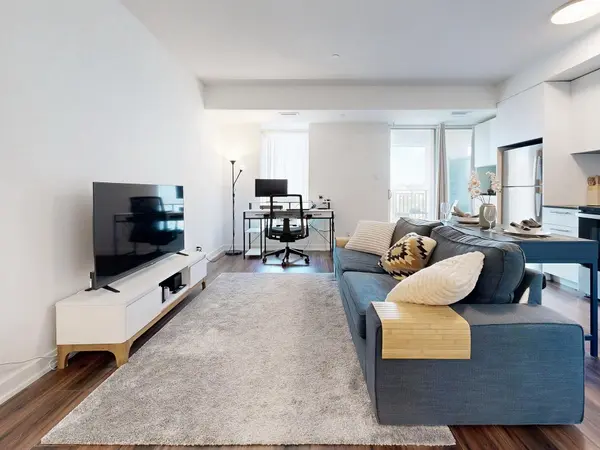 Markham, ON L6C 3L8,101 Cathedral High ST #337