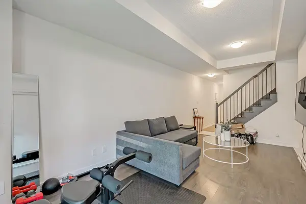 Oakville, ON L6H 0L6,218 Huguenot RD