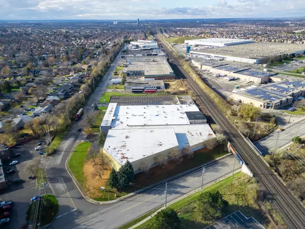 Brampton, ON L6X 1Y9,2-8 Holtby AVE