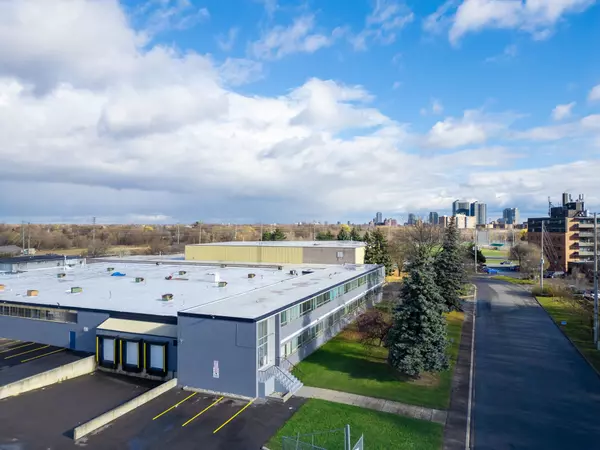 Brampton, ON L6X 1Y9,2-8 Holtby AVE