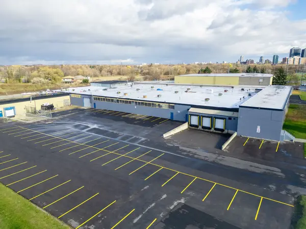 Brampton, ON L6X 1Y9,2-8 Holtby AVE