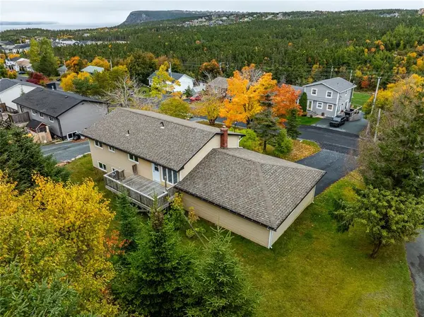 44 Valleyview Crescent, Conception Bay South, NL A1W4T9