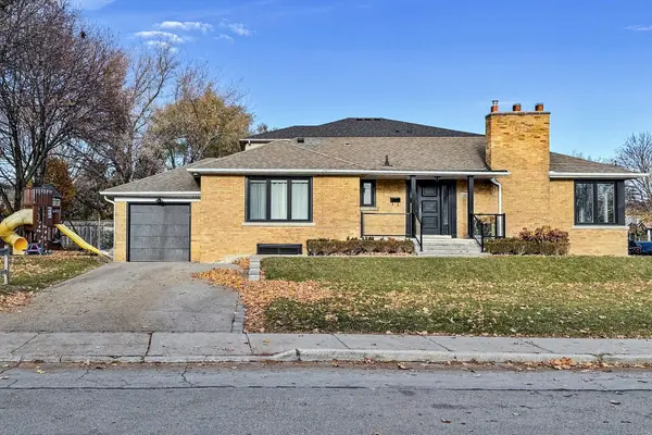 Toronto C04, ON M6A 2G8,66 Brucewood CRES