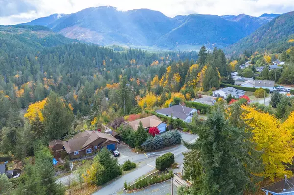 Qualicum Beach, BC V9K 2S3,1752 Country Rd