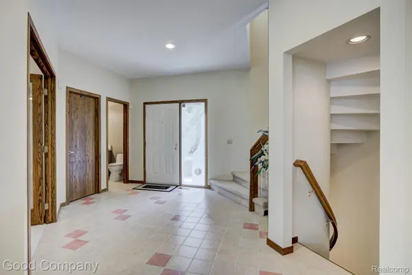 Farmington Hills, MI 48331,35565 Cross CRK N