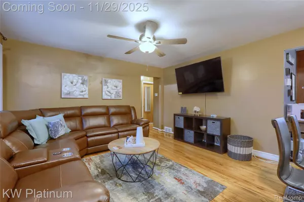 Eastpointe, MI 48021,24824 Raven AVE