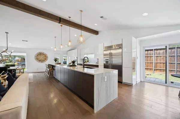 Dallas, TX 75244,4925 Sugar Mill Road