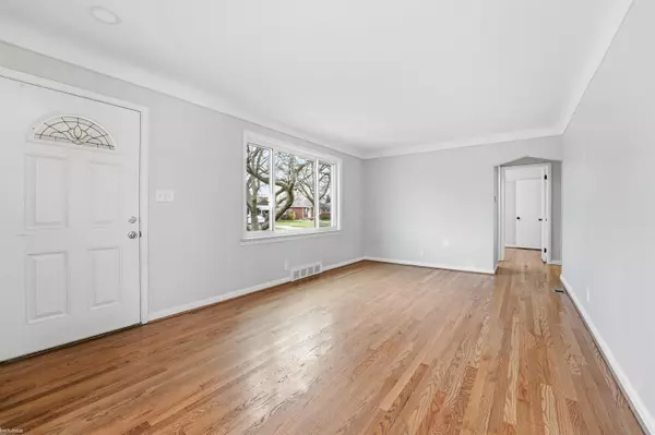 Saint Clair Shores, MI 48081,21225 Bon Brae ST