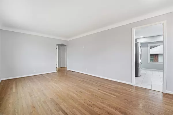 Saint Clair Shores, MI 48081,21225 Bon Brae ST