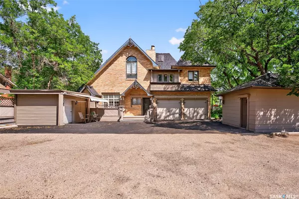 Moose Jaw, SK S6H 2R3,220 Hall STREET W