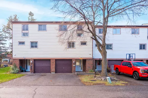 Milton, ON L9T 3N8,650 CHILDS DR #9