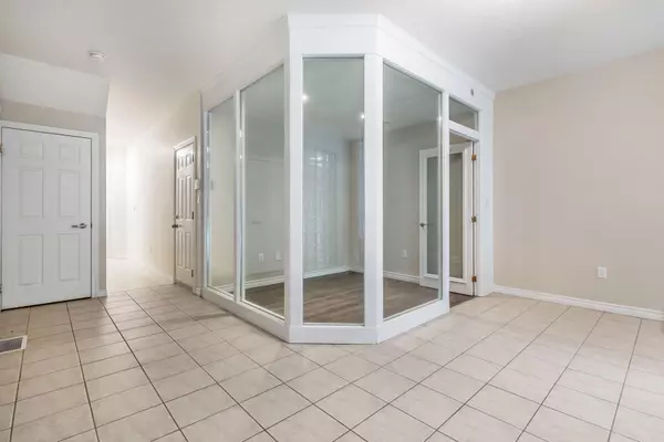 Waterloo, ON N2V 2X1,619 Wild Ginger AVE #C16