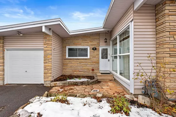 Bells Corners And South To Fallowfield, ON K2H 6H9,9 Quinpool CRES