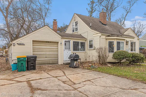 Farmington Hills, MI 48336,22069 Albion AVE