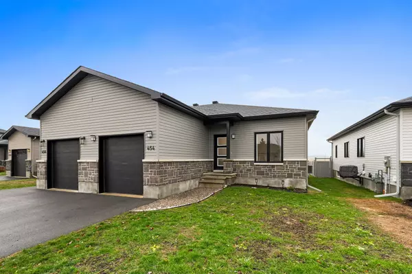 North Dundas, ON K0C 2K0,454 Arora CRES