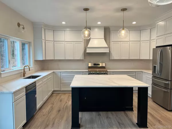 Brighton, MI 48116,1 Brighton RD