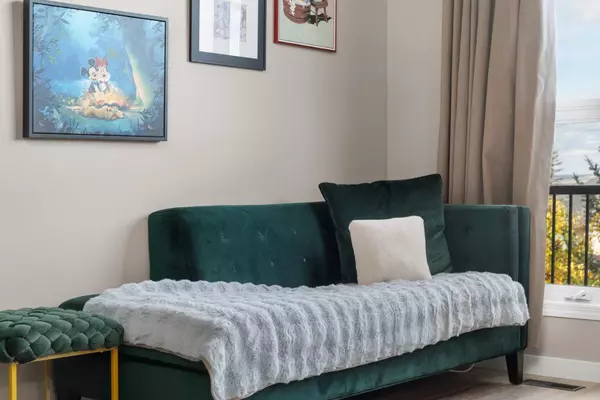 Calgary, AB T3B 5Z3,51 Crestridge WAY SW