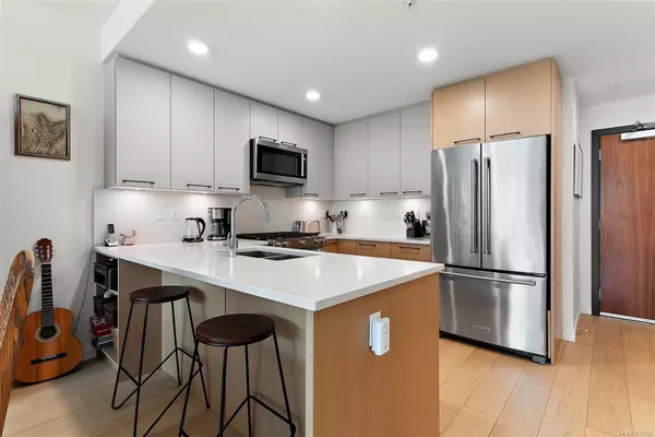 Central Saanich, BC V8M 1P6,7162 West Saanich Rd #305