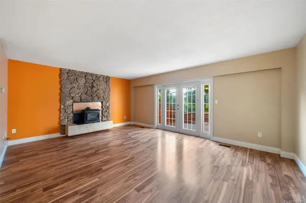 Saanich, BC V8P 2H6,1164 Palmer Rd #1