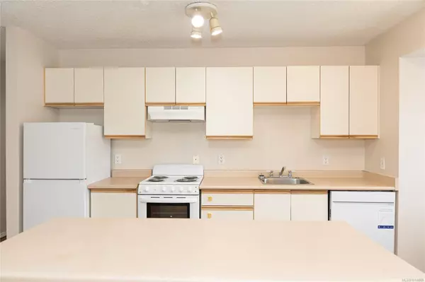 Duncan, BC V9L 2Y8,2525 Dingwall St #102