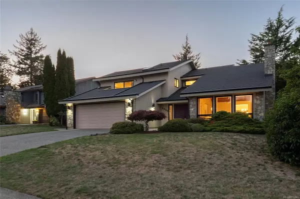 Saanich, BC V8N 4T6,4066 Jason Pl