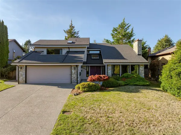 Saanich, BC V8N 4T6,4066 Jason Pl