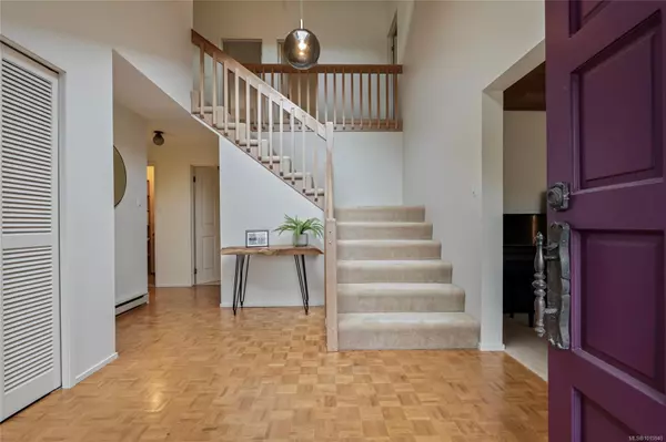 Saanich, BC V8N 4T6,4066 Jason Pl