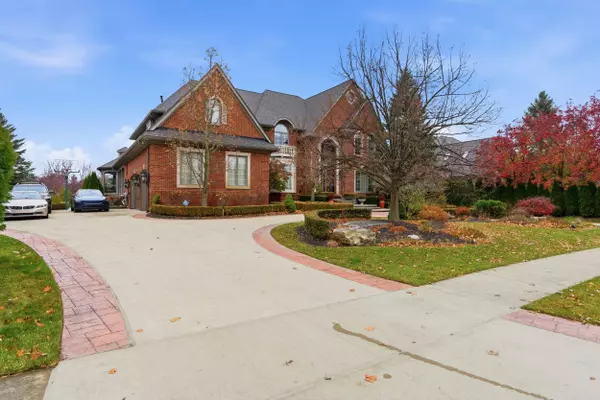 Rochester, MI 48306,5520 Whitehall BLVD