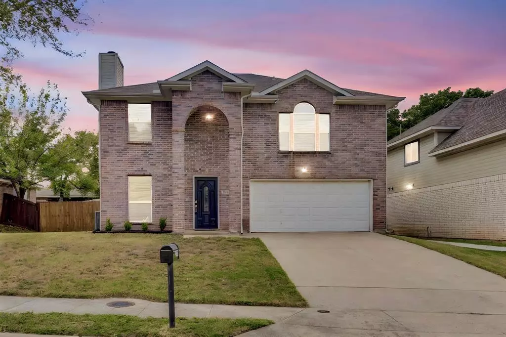 Dallas, TX 75211,5173 E Rim Road