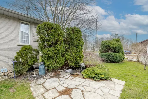 Strathroy-caradoc, ON N7G 3P2,196 Hull RD