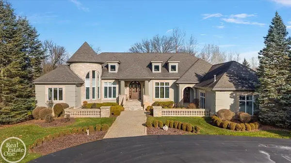 4575 Hidden Glen CIR, Oakland Twp, MI 48306