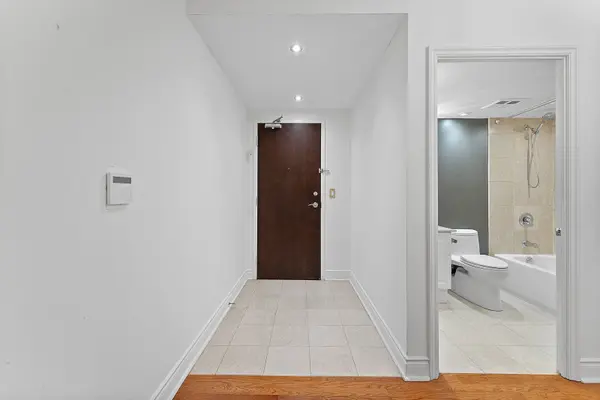 Toronto C02, ON M4V 3C6,10 Delisle AVE #1103