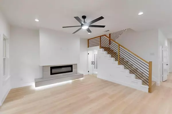 Dallas, TX 75210,4515 Wahoo Street