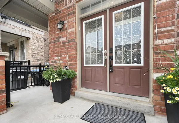 Brampton, ON L6R 3W1,96 Ledger Point CRES