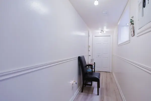 Beacon Hill North - South And Area, ON K1J 7V8,2044 Arrowsmith DR #408A