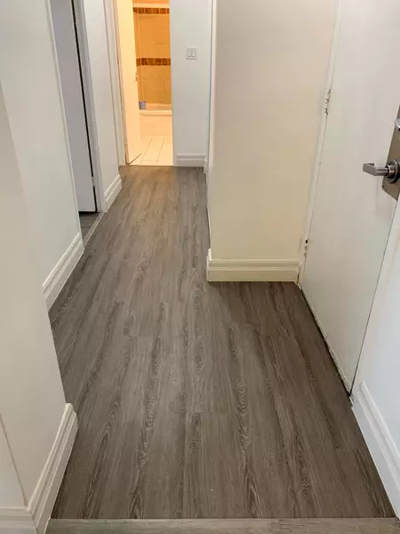 1 Massey SQ #204, Toronto E03, ON M4C 5L4