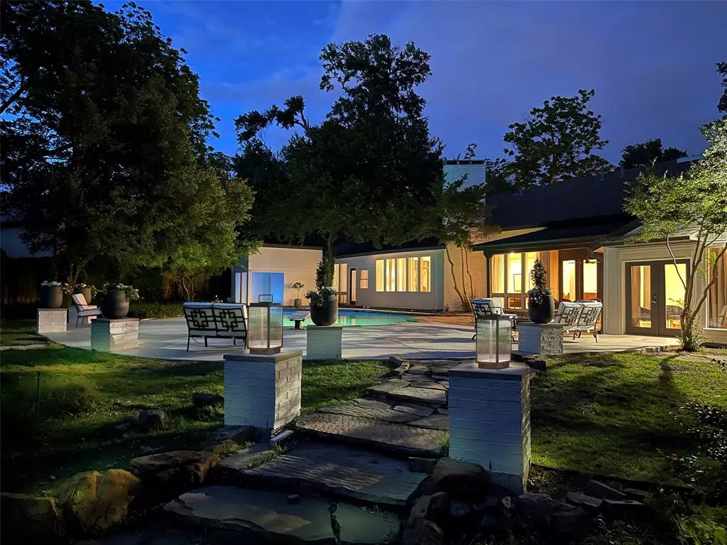 Dallas, TX 75240,6802 Bert Lane