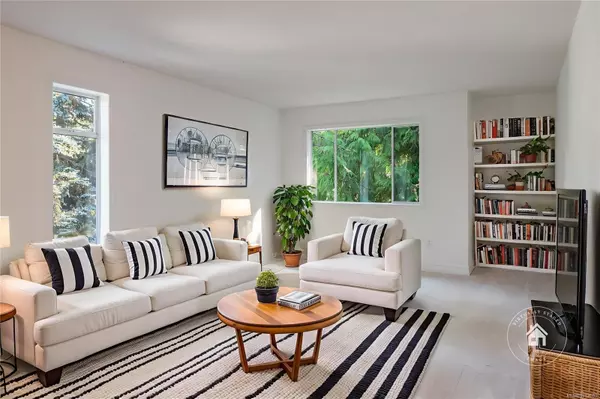 Qualicum Beach, BC V9K 2J6,141 Sixth Ave #9