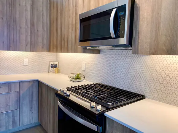 Toronto E01, ON M4K 0A5,495 Logan AVE #401